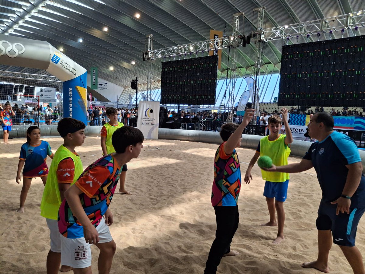 ¡Nuestro club de balonmano estuvo en la ExpoDeca! 🤾🏾‍♂️🤾🏽‍♀️
📈 Fue un placer ser parte de este evento que promueve la actividad física y el deporte en nuestra comunidad. #Balonmano #ExpoDeca
<a href="/DXTenerife/">Deportes Tenerife</a>