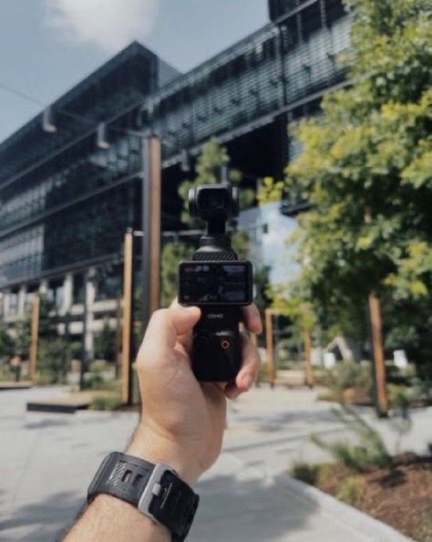 qtpilove's tweet photo. DJI Osmo Pocket 3 🫶🏻

it’s time to buy DJI Osmo 3 sebab banyak gila discount dia 😭 dah la full set pula tu for creator combo 🥹

Dulu harga RM4k+ kat kedai but sekarang boleh dapat dalam range RM2k+ je wehh 😭

Shop 1 : https://t.co/yzsZWucLLh

Shop 2 : https://t.co/Tb6aiDwyAZ https://t.co/UEYzgJ8TOJ