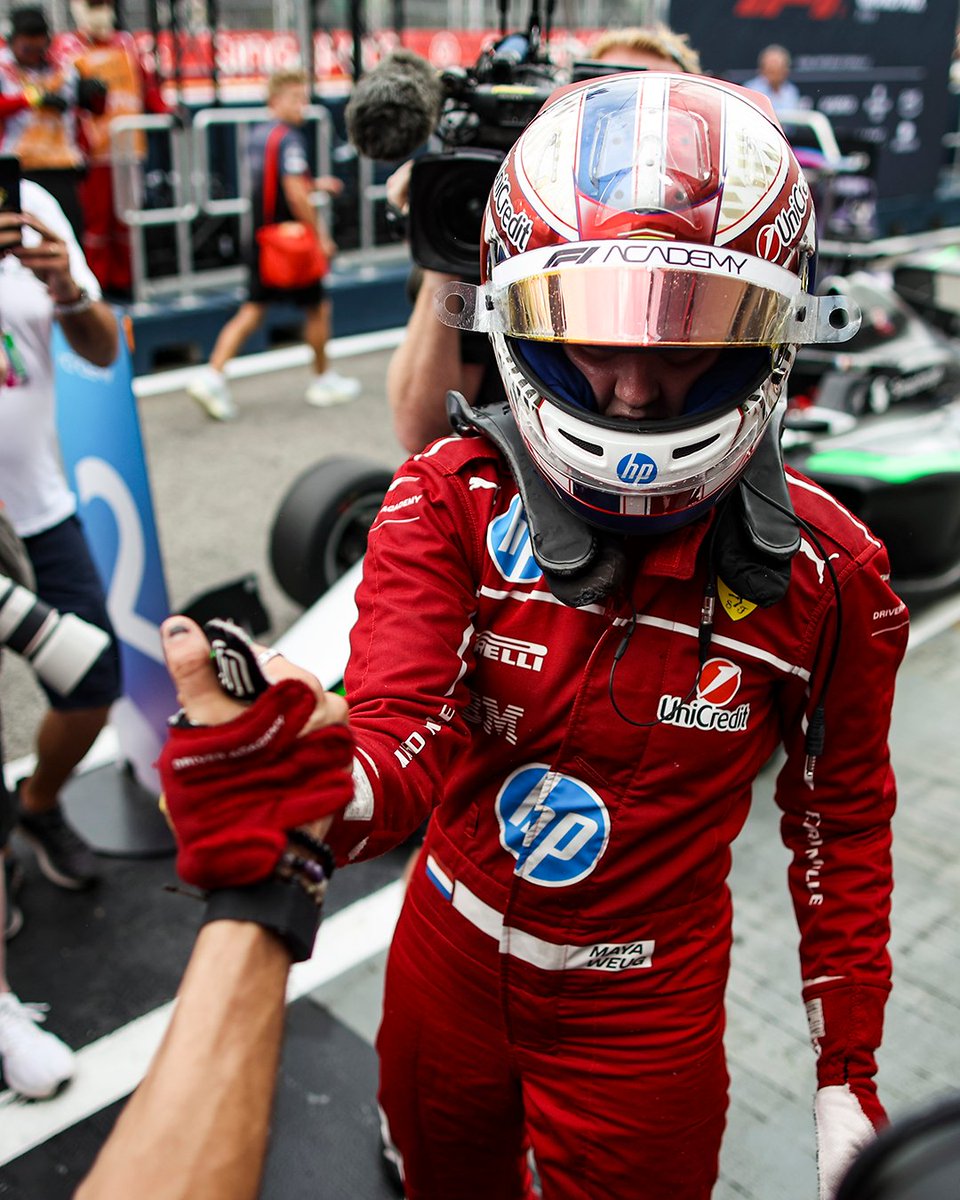 insideFDA's tweet image. Scenes we can’t stop staring at 🤩

#FDA #F1Academy