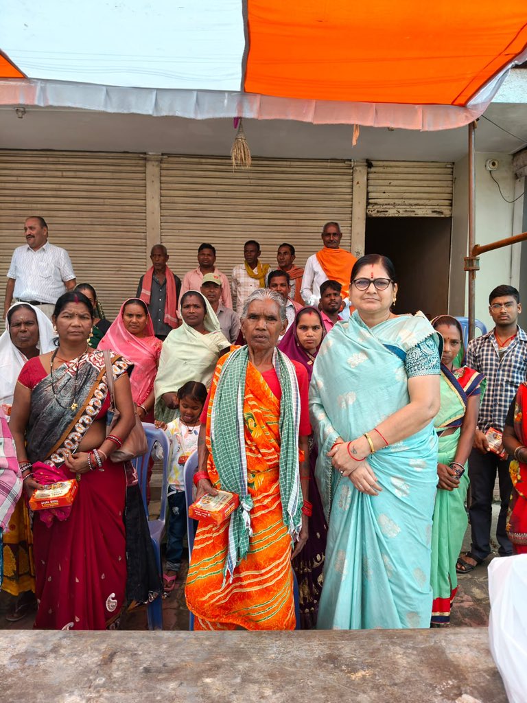 Today, our Hon’ble Chief Minister shri <a href="/MohanMOdisha/">Mohan Charan Majhi</a> ji  graced Nuapada with his presence — a proud and memorable moment for all of us. 🌾

With immense joy and gratitude, around 1200 people from my GP joined this special occasion. It was my honour to welcome each one of them