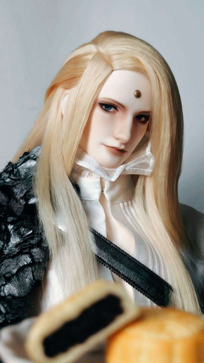 Shana93661's tweet image. “A weapon of aggression, you say? Hmph… how fitting. Very well — let us see if your so-called delicacy can truly bite back.”
🌕 Happy Mid-Autumn Festival 🥮
#zenos #bjd