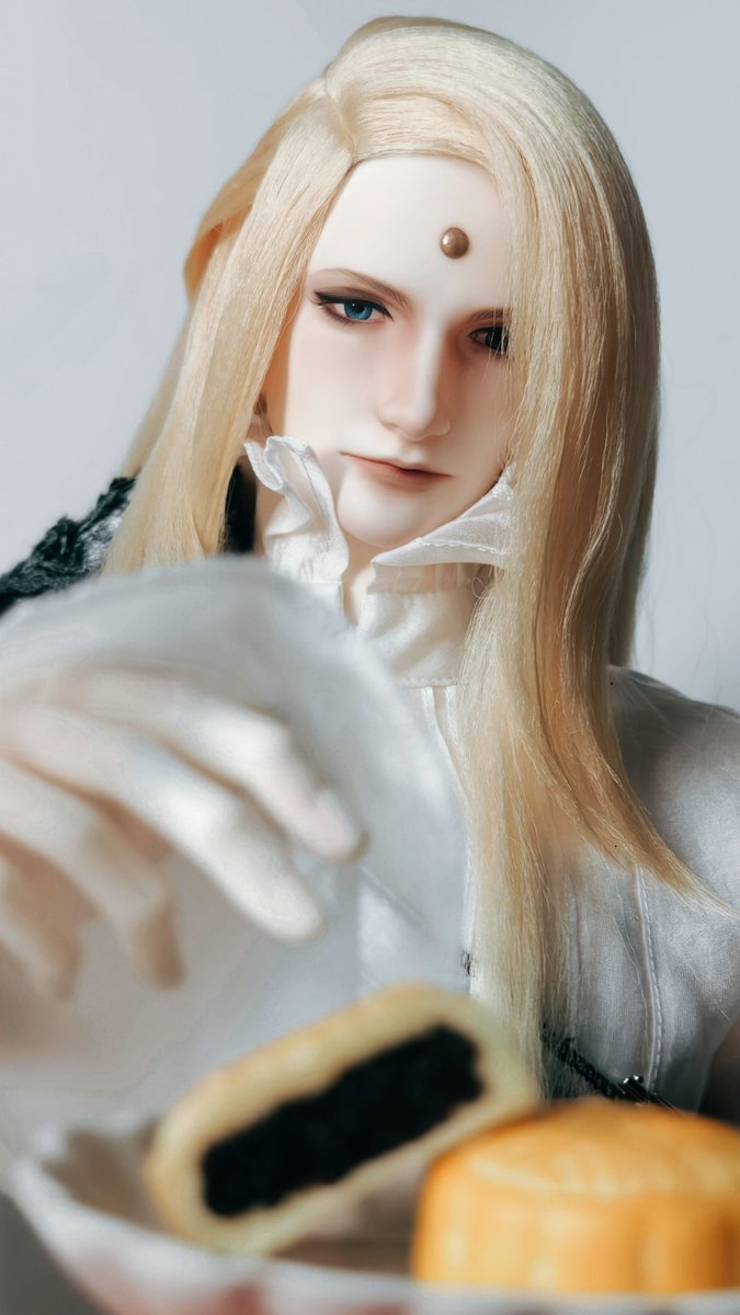 Shana93661's tweet image. “A weapon of aggression, you say? Hmph… how fitting. Very well — let us see if your so-called delicacy can truly bite back.”
🌕 Happy Mid-Autumn Festival 🥮
#zenos #bjd