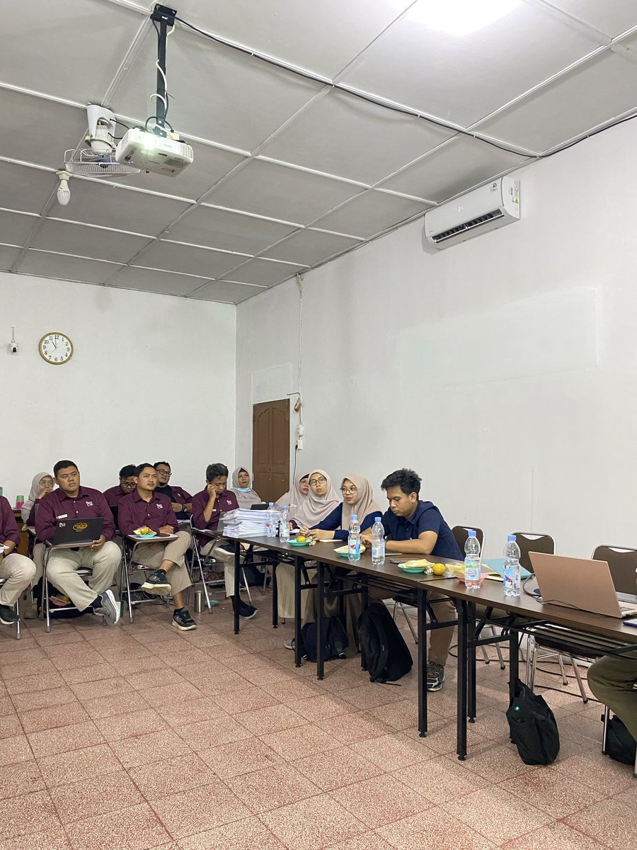 Hari ini visit klien Brownies Cinta untuk agenda in house training pajak &amp; tax planning, alhamdulillah acara berjalan lancar

#mamayapprove