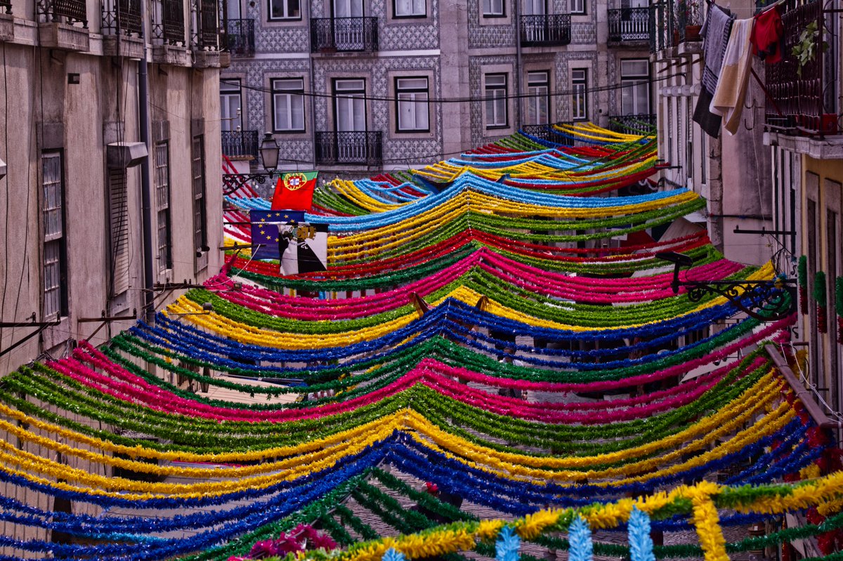 Cryptonite ⚜️ (@cryptonitek) on Twitter photo GMonday QT with your amazing art  
Rivers of Color: São Miguel Above⛓️⬇️ GMonday QT with your amazing art  
Rivers of Color: São Miguel Above⛓️⬇️