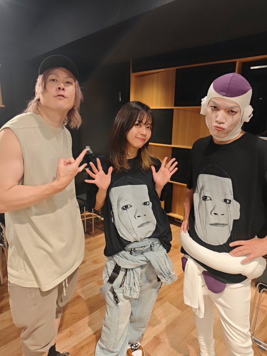 「Triple Drum Clinic 2025」🥁🥁🥁
〜Halloween Special〜🎃
・むらたたむ(NEMOPHILA)
・フリーザック(THE WASTED)
・HIDEHIRO(GACKT YELLOW FRIED CHIKENZ)
大盛況にて終了しました。
この仲良し三人で、また一緒に音を出せたこと、爆音を共有できたこと、本当に嬉しく思います！！