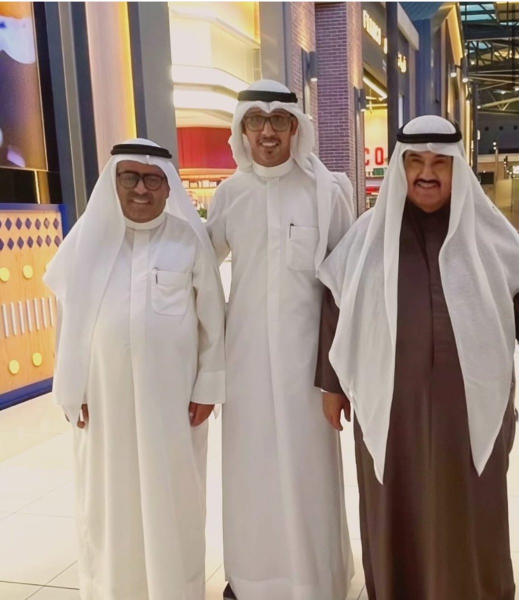 Alkhaldiq87's tweet photo. سمو الشيخ ناصر المحمد الصباح و الابن ناصر بن علي البطي الخالدي https://t.co/zHTtzXWvq1