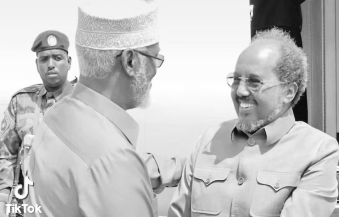 MohamedDiniHas2's tweet image. It’s clear that the talks in Kismayo were failing, judging by how both sides were writing about their trip there.