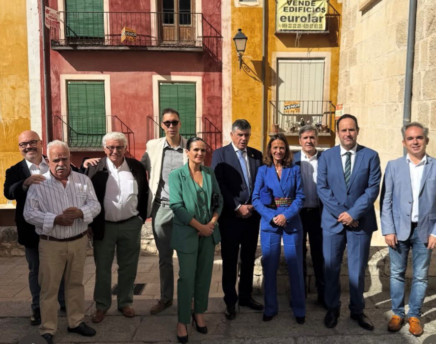 ICOMCUENCA's tweet photo. 🐾 El Colegio de Veterinarios celebró la festividad de su patrón, San Francisco de Asís 🙏 con una jornada llena de compañerismo y emoción.
🤝 Nuestra vocal de COMCUENCA, Dra. Elsa Jiménez, estuvo presente representando a nuestro colectivo.
#comcuenca https://t.co/O0PJWeopVj