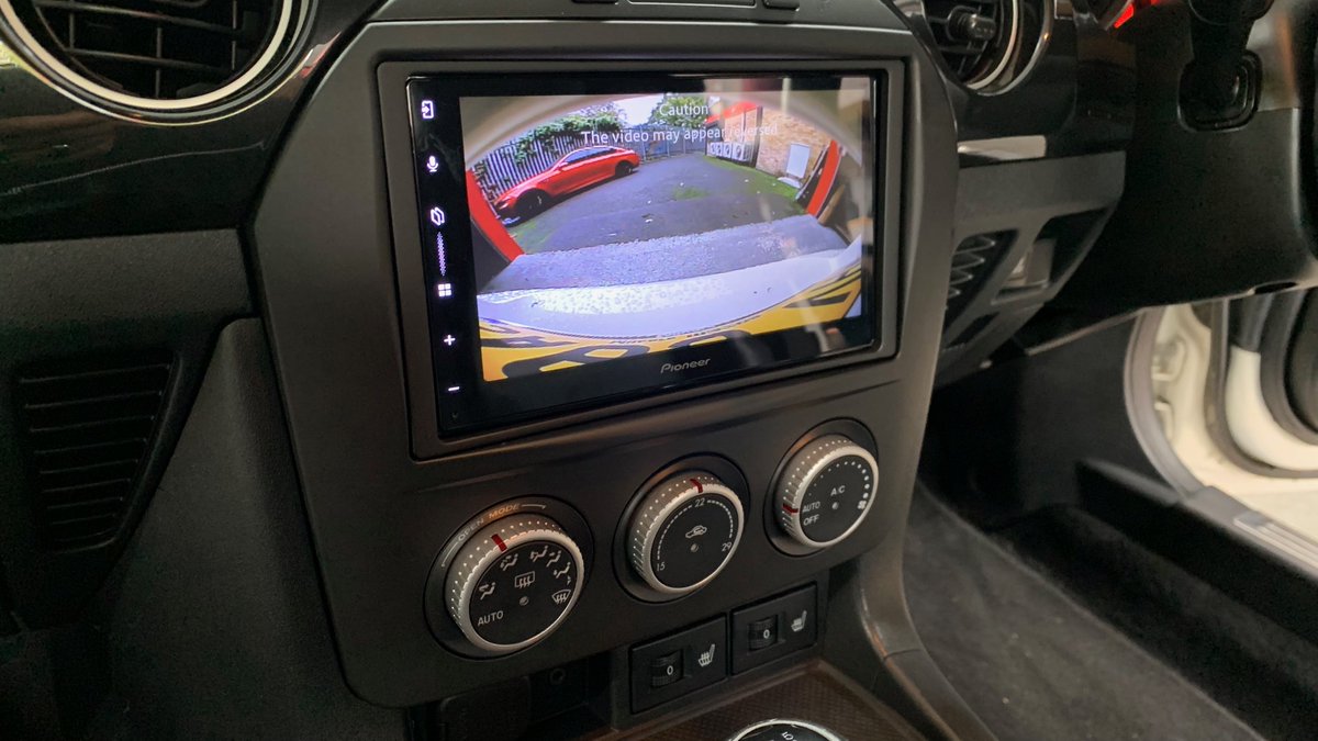dynamic_audio's tweet image. This stunning @Mazda_UK MX-5 (2013) just got a serious tech boost!

Installed the @PioneerUK SPH-DA77DAB head unit for seamless Apple CarPlay, Android Auto &amp;amp; DAB radio connectivity, perfect for every road trip.

We also added the @PioneerUK ND-BC9 reverse camera.

@Connects2