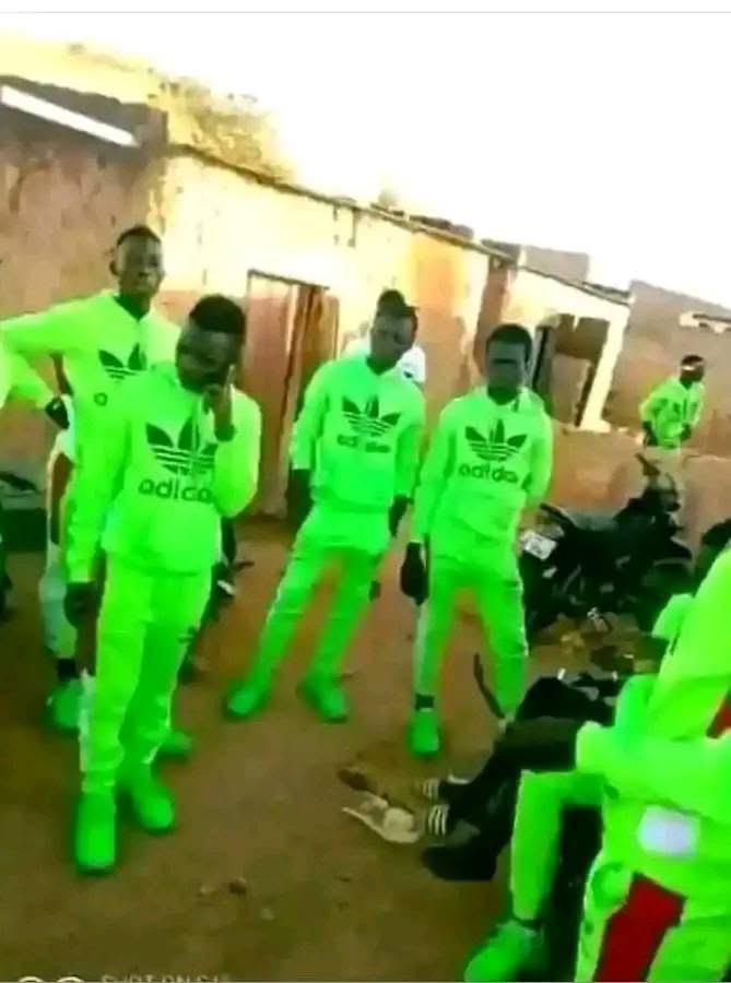 But why do sudanese like very bright colors and combination clothes? 😂