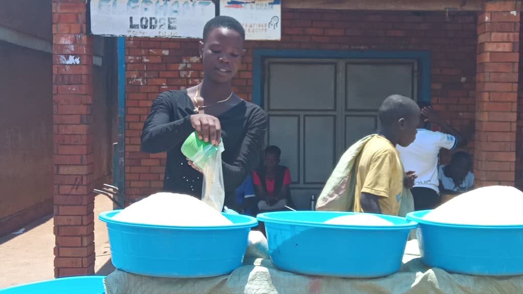 In the digital economy you learn how to use internet, data, and digital tools to trade, learn &amp; grow your businesses. Young women of Eastern Uganda, PEDN is supporting you to transition to the digital era through the 10X Program.
#10XDigitalEconomy #DigitalizingWomenAgribusiness