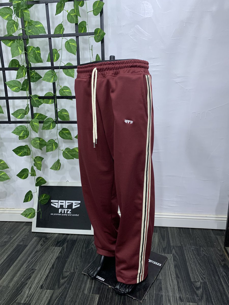Yombo__'s tweet image. Quality straight stripe pants !
Elevate your style with our latest drop!
🏷️ #18,000
Lagos
Please retweet
#Lagos #HallelujahChallengeOct2025 #streetwear #safefitz #custommade