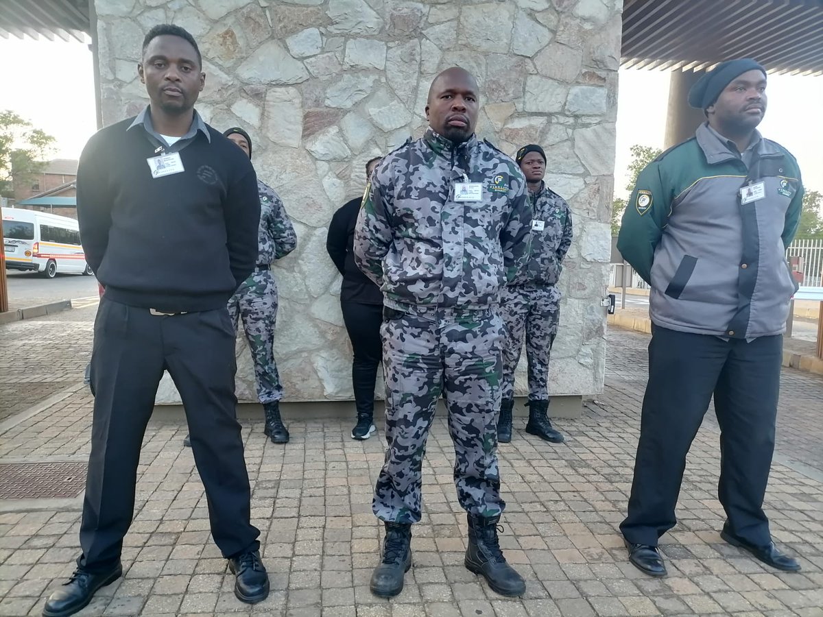 Fidelity_Secure's tweet photo. Our Fidelity Officers have Meyersdal secured. We are maintaining high visibility in the estate, giving residents peace of mind. The presence reinforces our commitment to estate security.

#FidelityServicesGroup #KeepingWatch #KeepingYouSafe #SecuringYourAssets #EstateSecurity https://t.co/oM3erE50Ky