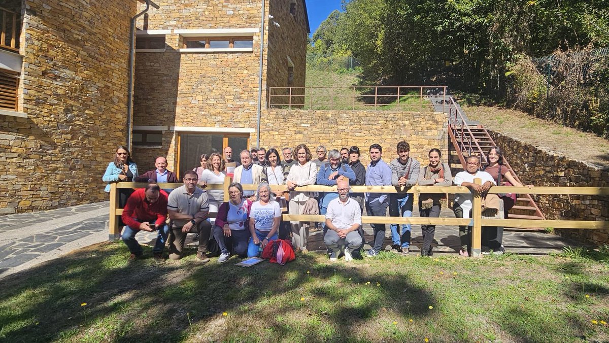 caprifcc's tweet photo. Os participantes nas Xornadas técnicas "Ecoturismo en Ancares-Courel: experiencias e reflexións para o desenvolvemento rural" concluíron que factores como a comunicación ao exterior, a gobernanza e o consenso multinivel son fundamentais para crear un proxecto de destino conxunto. https://t.co/FUeSkvcqQ5