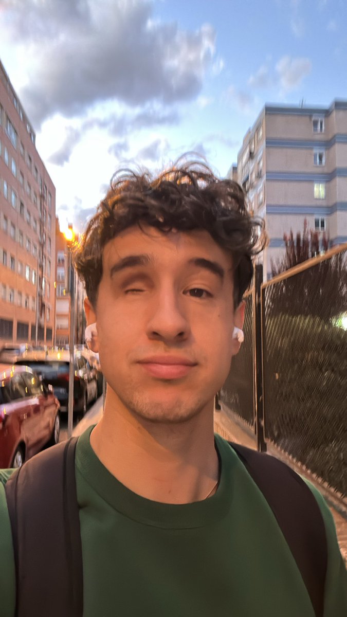 Andy 🌞 tweet media