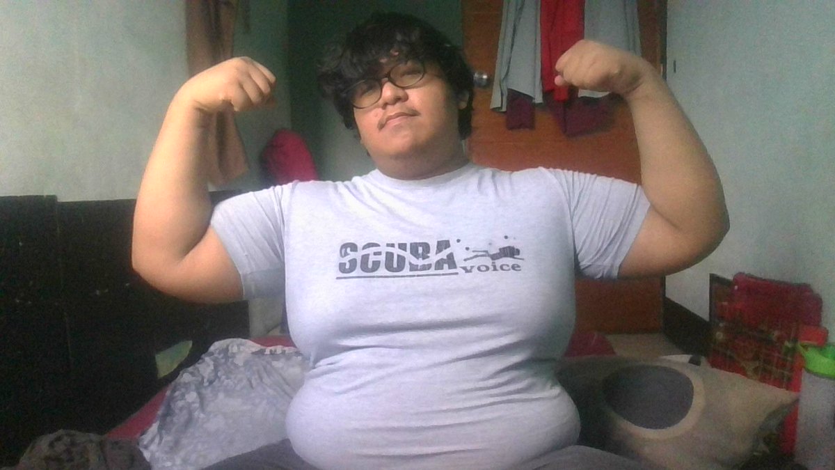 i think im into these skin-fit shirts