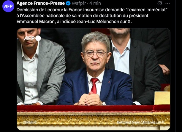 leonard_vincent's tweet photo. Leçon d'iconographie politicienne. #MediumIsMessage https://t.co/td6yjPX0Rk