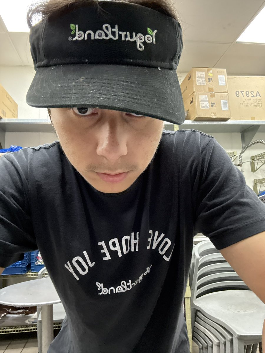 Tonyswurld's tweet photo. these  mfs stole from my tip jar than forced me to do a tik tok https://t.co/M2R4IvrhTd