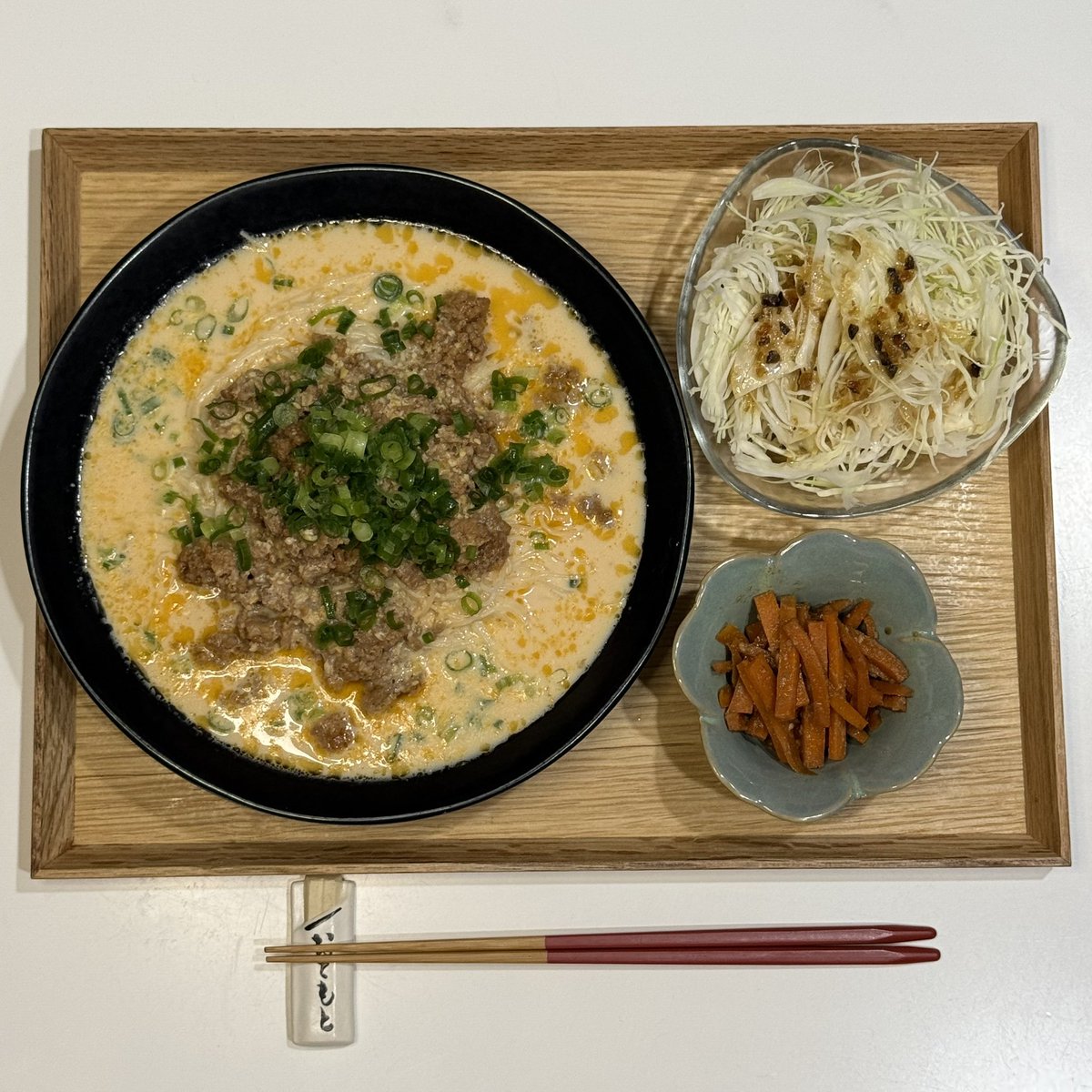 rin_ouchi_gohan's tweet photo. 28歳一人暮らしの夜ご飯。 https://t.co/tbVcXtBi3p