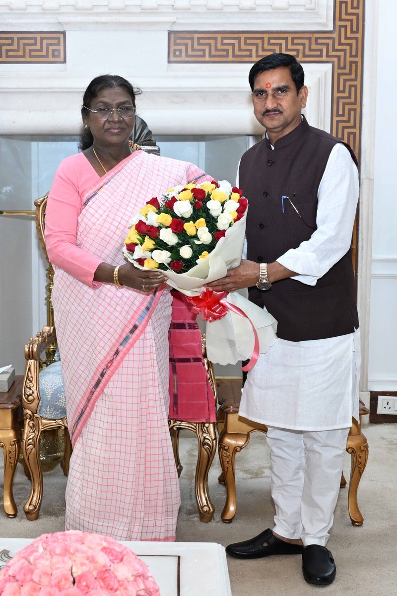 rashtrapatibhvn tweet picture