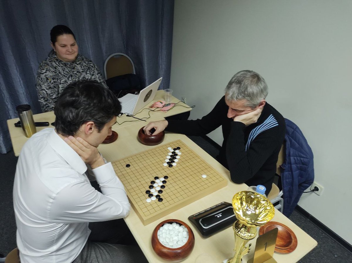 6d vs 6d, one of Go tournaments in Russia: