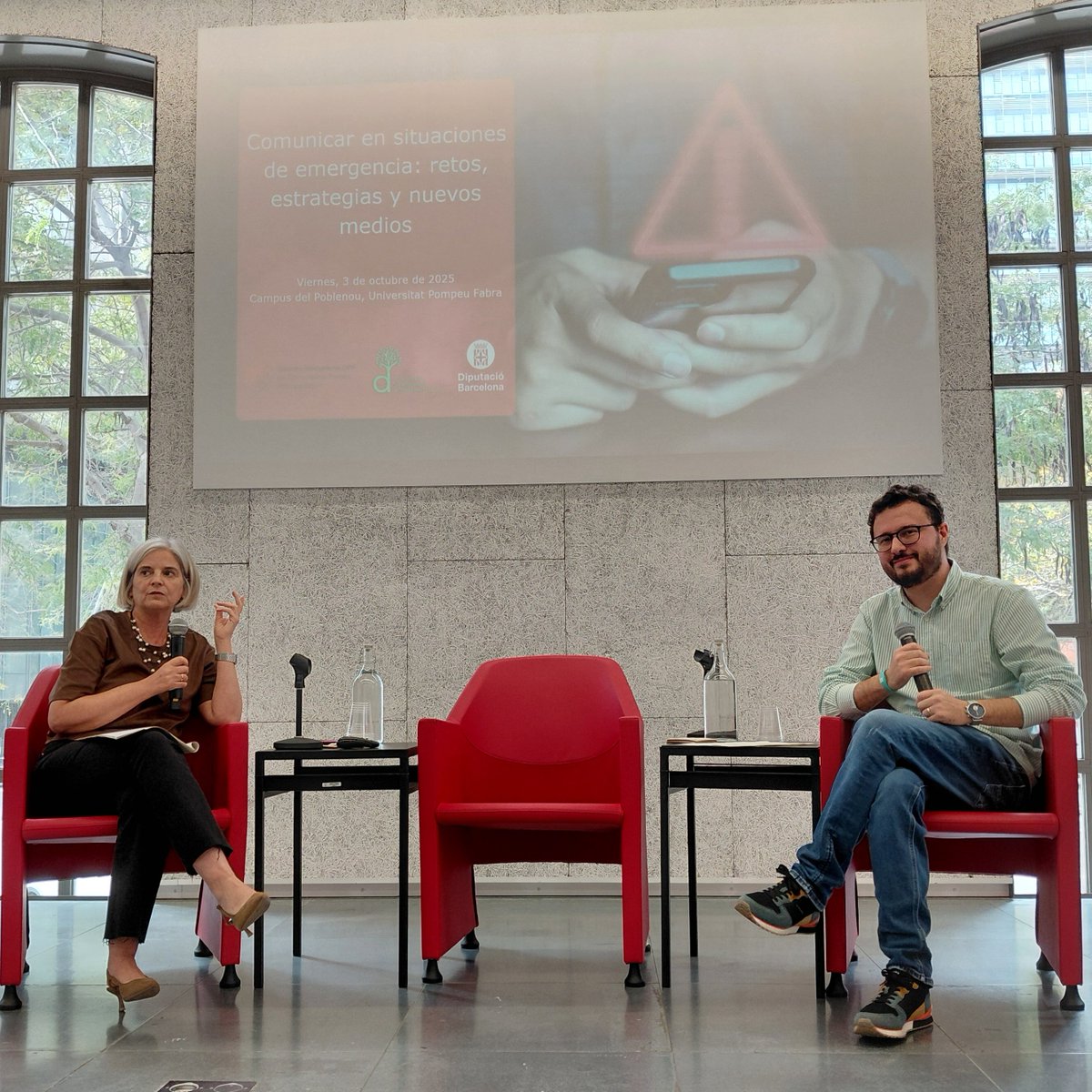 CatedraIDG_UPF's tweet photo. 💡 Cuando llega una crisis, comunicar bien puede marcar la diferencia

La jornada “Comunicar en situaciones de emergencia” fue todo un éxito: ideas, aprendizajes y colaboración para mejorar la respuesta institucional. 🙌 @fundlocal @diba https://t.co/Id1COzJGaw