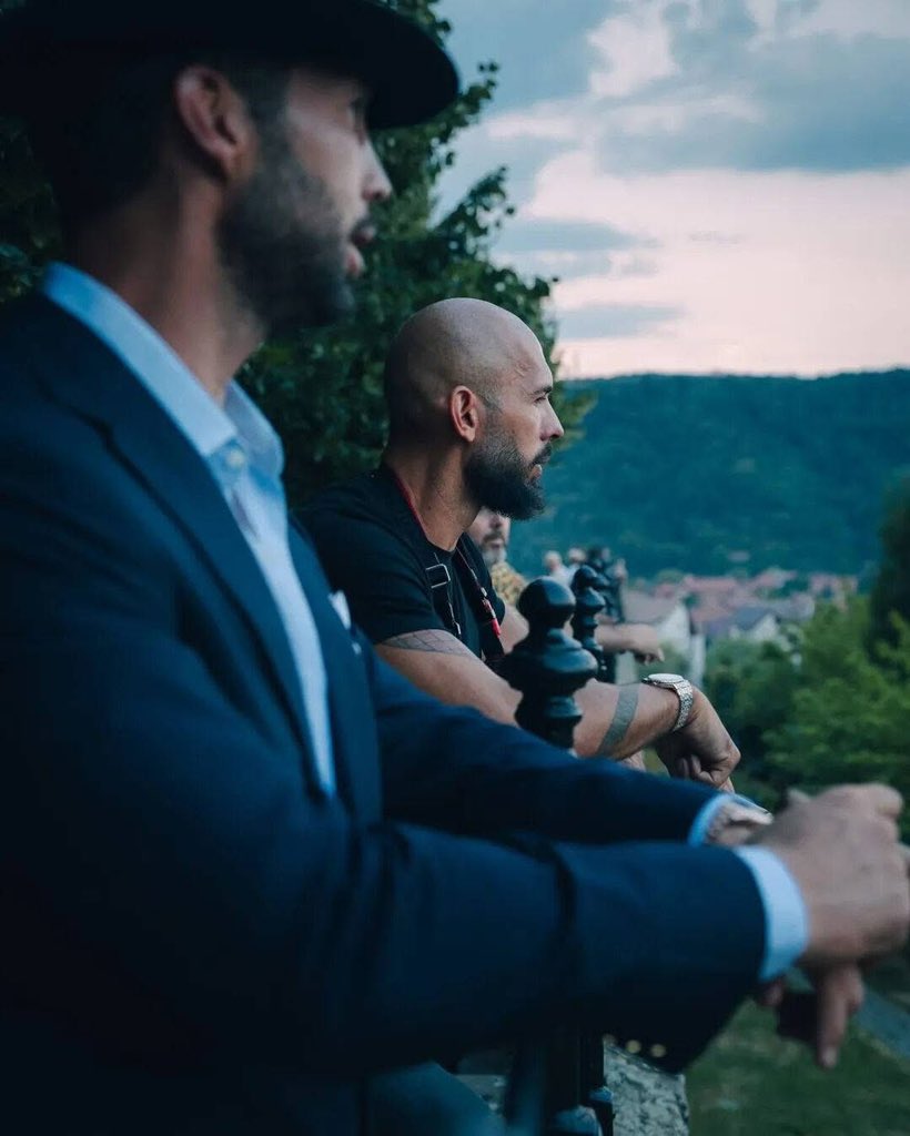 expcapematrix's tweet image. Tate Brother&apos;s In Sighisoara 🇷🇴

BTW SEE MY STORY&apos;S GUYS NOWW 🗿💜