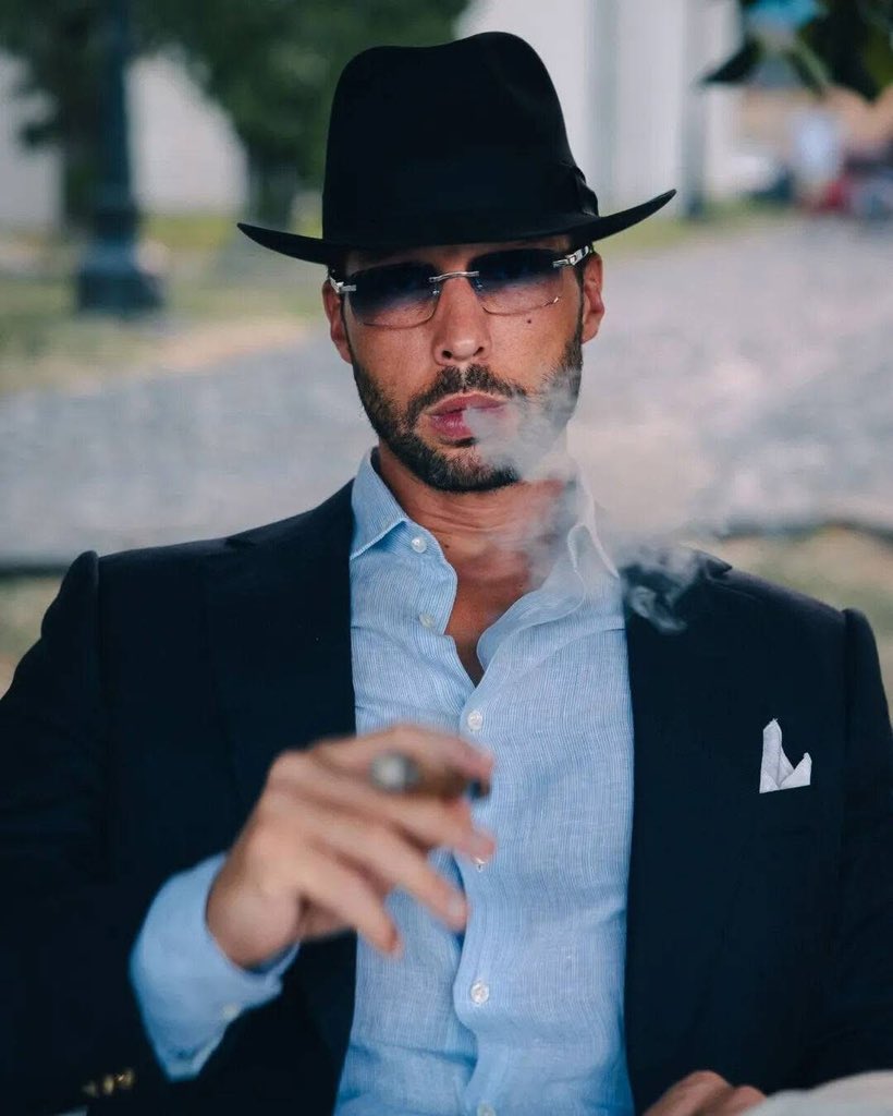 expcapematrix's tweet image. Tate Brother&apos;s In Sighisoara 🇷🇴

BTW SEE MY STORY&apos;S GUYS NOWW 🗿💜