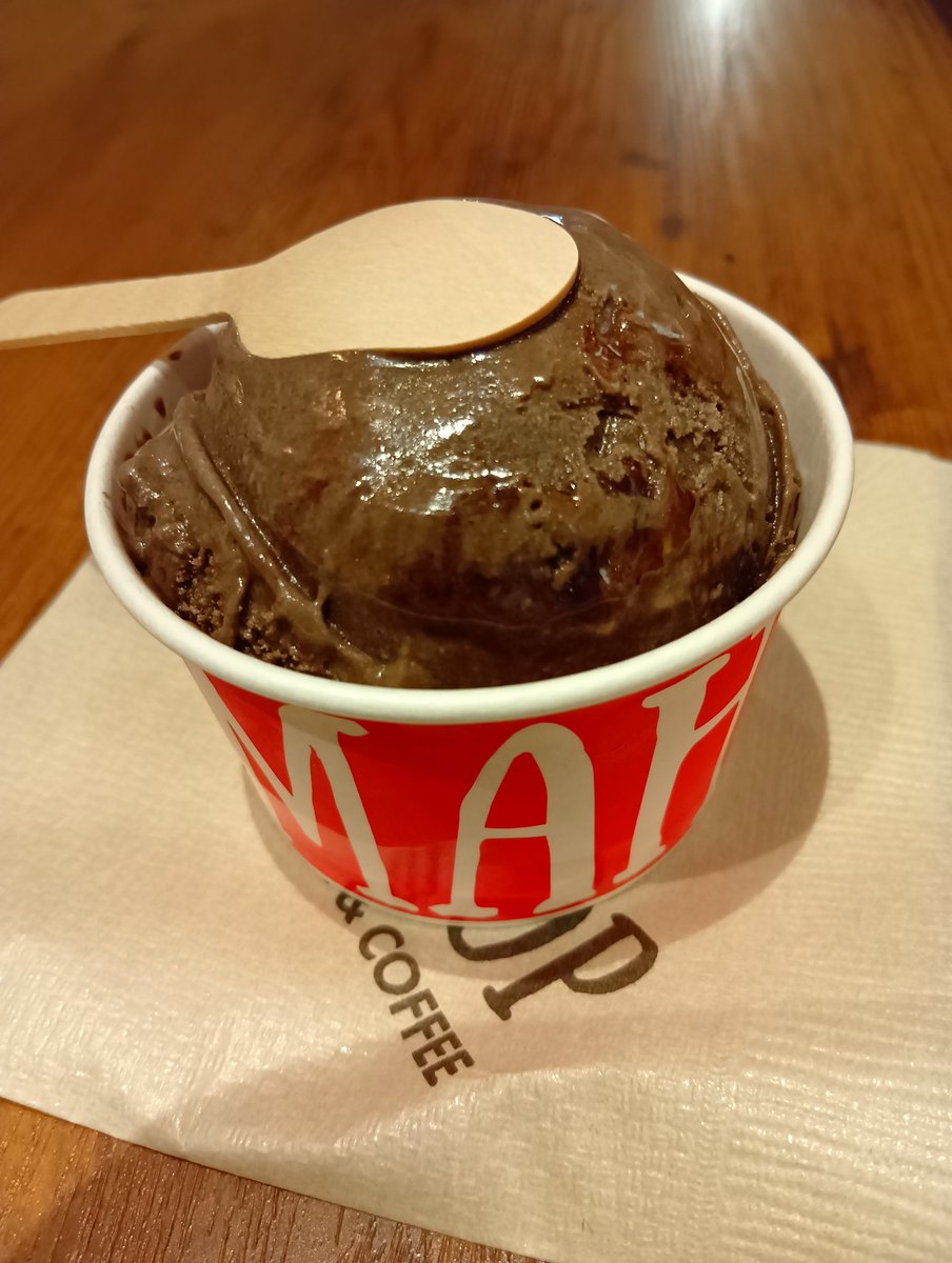 P3WpvPLiT419373's tweet image. CREMAHOP 逗子店

悪魔的チョコレート