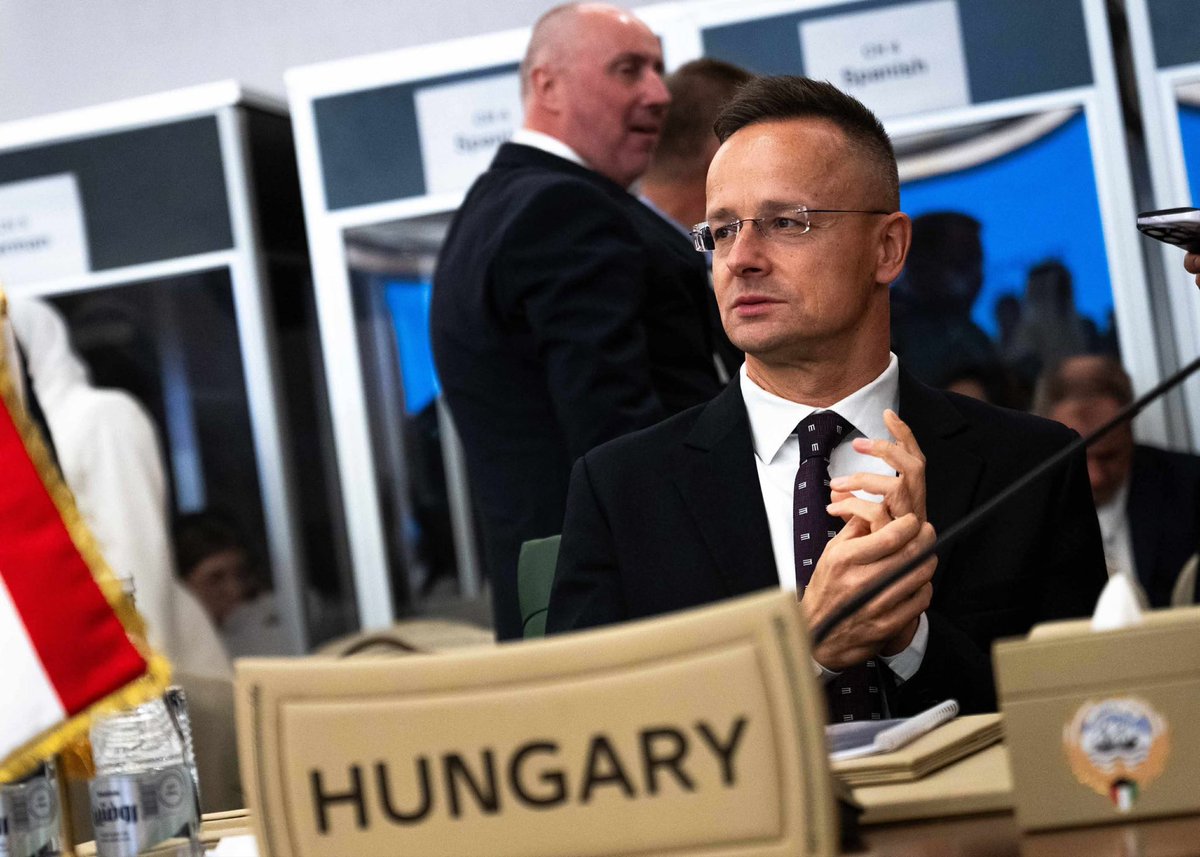 FM_Szijjarto's tweet image. .@realDonaldTrump’s peace efforts in Ukraine and the Middle East are being undermined by many who profit from war. At today’s EU-GCC meeting, I will reaffirm that Hungary stands for peace and respects the discipline, restraint &amp;amp; stabilizing efforts of the Arab states in the Gulf.