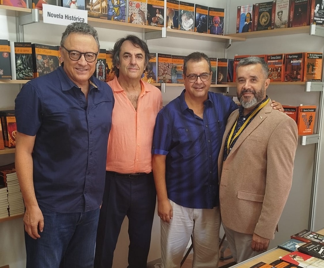 MAREditor (@mareditor) on Twitter photo <a href="/MAREditor/">MAREditor</a> en la caseta 11 de la <a href="/feriaLibroMurci/">Feria del Libro de Murcia</a>. Con <a href="/miguelangederus/">Miguel Ángel de Rus</a>, Luis Leante, <a href="/AParraSanz/">Antonio Parra Sanz</a>, <a href="/jesusboludatoro/">Jesús Boluda del Toro</a> y una simpática lectora. Os esperamos miguelangelderus.es/m-a-r-editor-f… <a href="/MAREditor/">MAREditor</a> en la caseta 11 de la <a href="/feriaLibroMurci/">Feria del Libro de Murcia</a>. Con <a href="/miguelangederus/">Miguel Ángel de Rus</a>, Luis Leante, <a href="/AParraSanz/">Antonio Parra Sanz</a>, <a href="/jesusboludatoro/">Jesús Boluda del Toro</a> y una simpática lectora. Os esperamos miguelangelderus.es/m-a-r-editor-f…