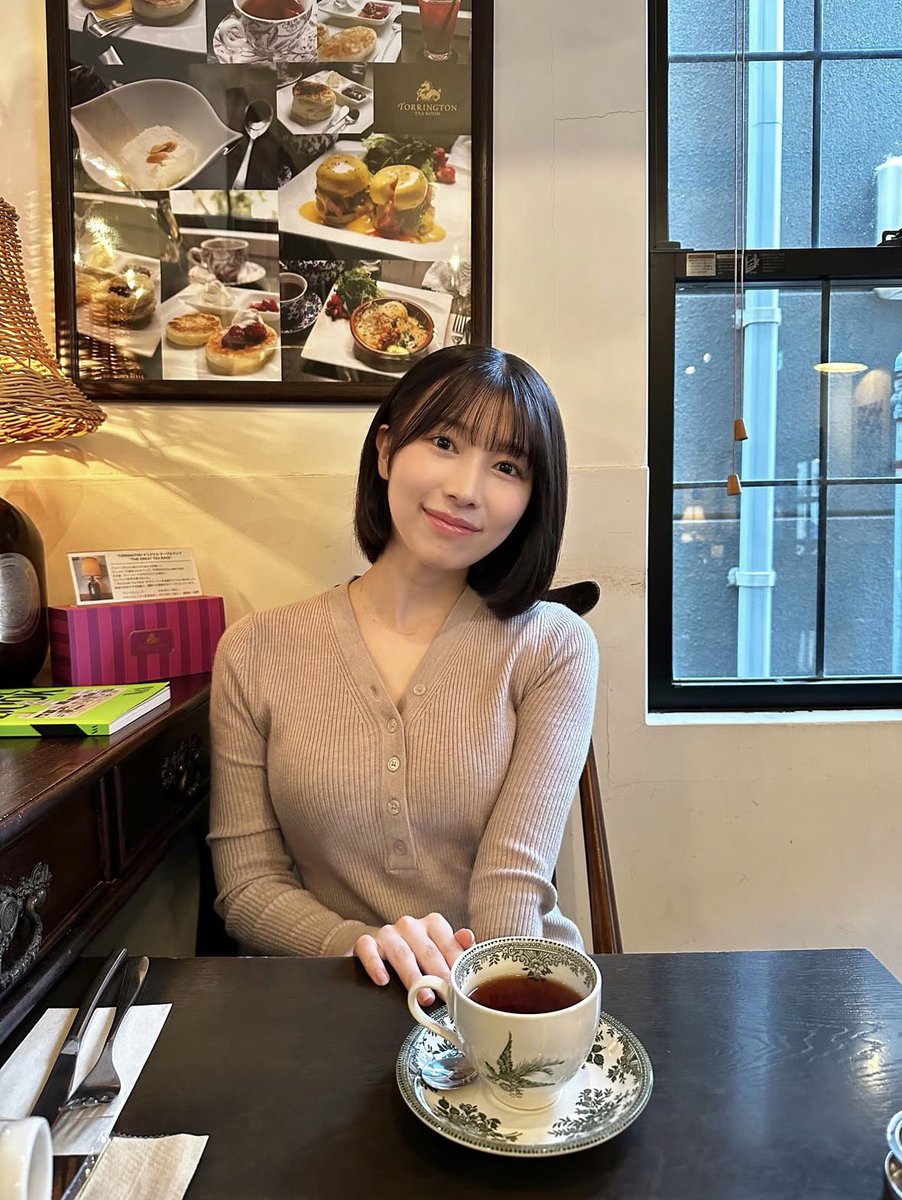 _ayapoon_'s tweet image. 『お顔が好き』と言うと、お顔だけが好き みたいに聞こえてしまう感じがするのであまり言わないようにしていますが、お顔も大好きです。この子のお顔ほんと大好きです。
 #安部若菜  #わかぽん
 instagram.com/p/DPbLyt-keBc/…