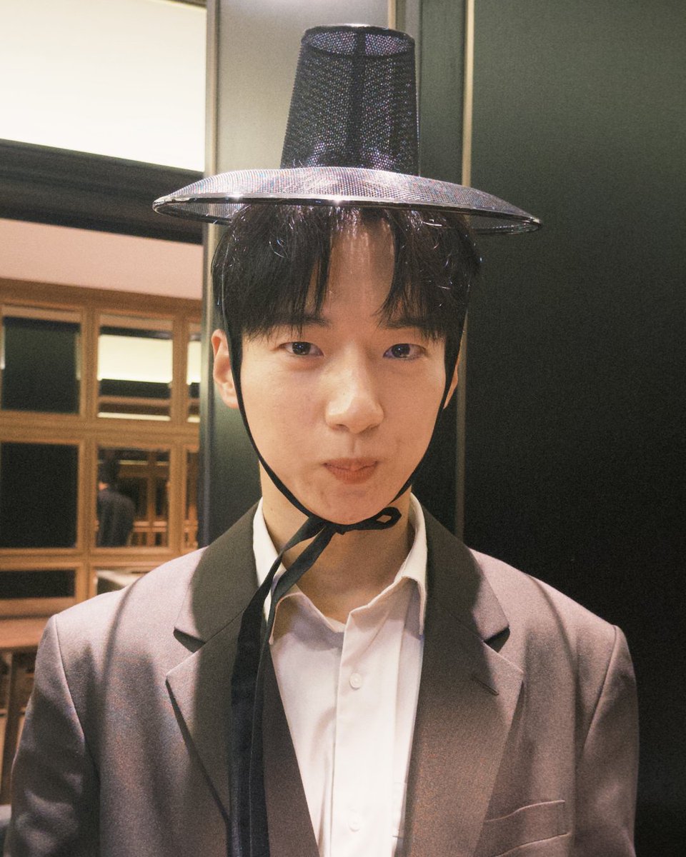 at9film's tweet image. 박준호 감독님의 싸늘한 정색 그 뒤에 숨겨진...
3670 추석 2행시 비하인드 대방출🎁

모두 즐거운 추석 보내세요🌕

#영화3670 #절찬상영중