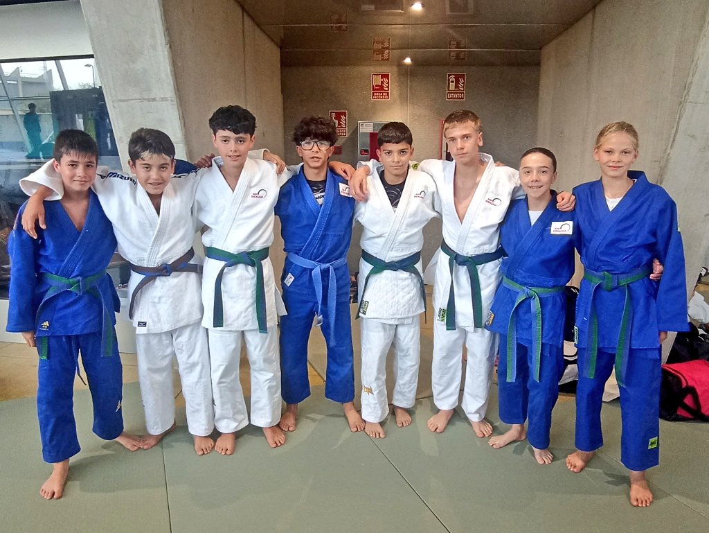 InokumaJudoGu's tweet photo. Finde en Santander. Sábado supercopa de España cadete: Celia Bermúdez 🥉
Martín Ovalle 🥉
Domingo copa de España A infantil 
María Mata 🥈
Alonso Polo 🥉
Alejandro Cuesta 🥉
Buena competición del resto de competidores de Inokuma.
Enhorabuena a todos 
MAITTANA 💪Inokuma🇪🇦🇪🇺 https://t.co/qbejkKdMkw