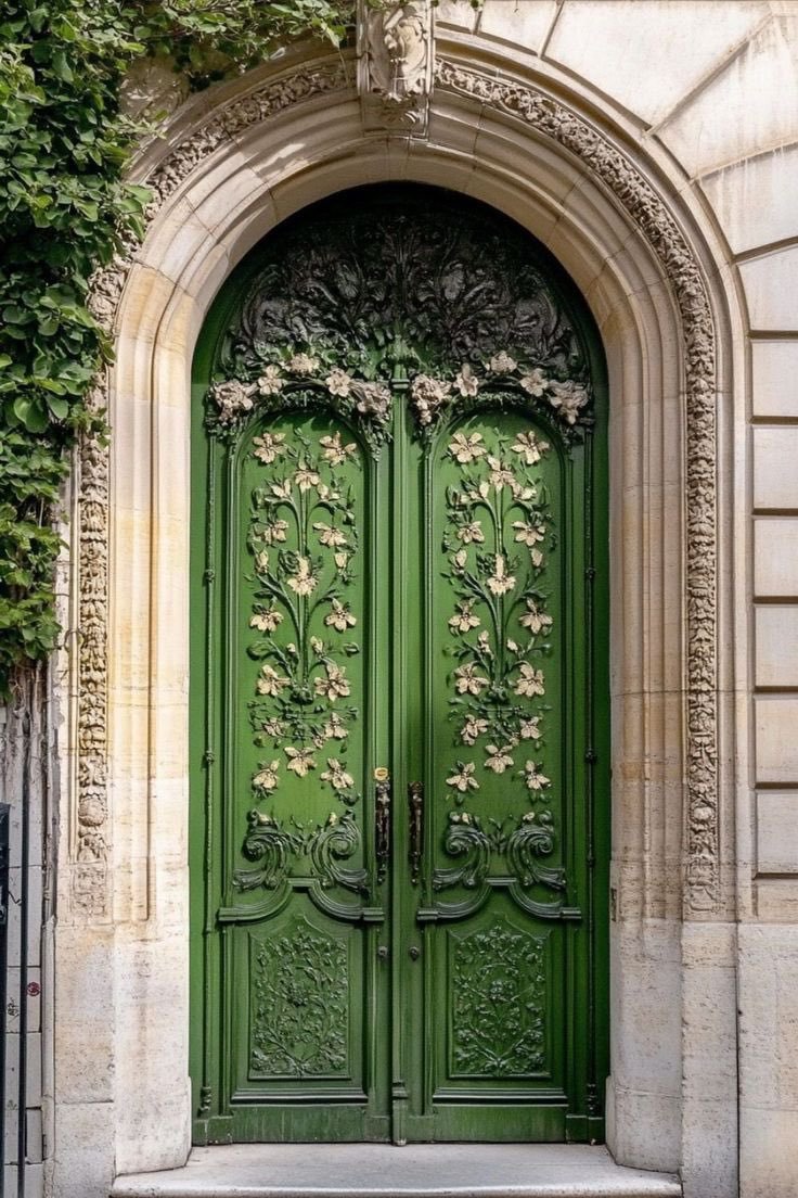 Sayısız kapın var.
Hayırlısını aç Allah'ım.