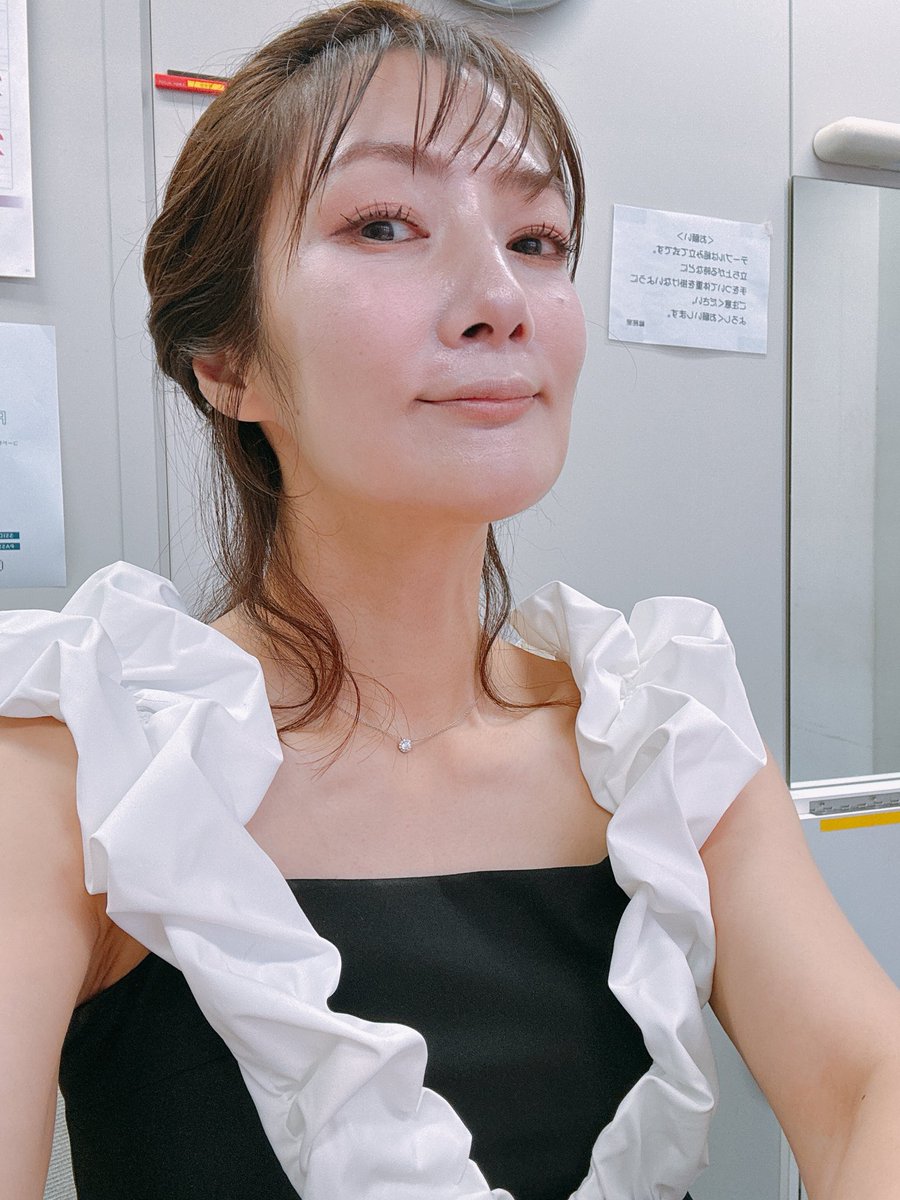 kurosawasaki's tweet photo. 本日、お誕生日を迎えました🎉

皆様、お祝いメッセージありがとうございます🥰

麻雀プロとして元気に戦い続けていられること、そしてたくさんの方に応援していただいてること、本当に幸せで、いつも感謝の気持ちでいっぱいです☺️

何事にも一生懸命向き合い、素敵な一年にします✨

#黒沢咲生誕祭 https://t.co/dBs9TOSqMD