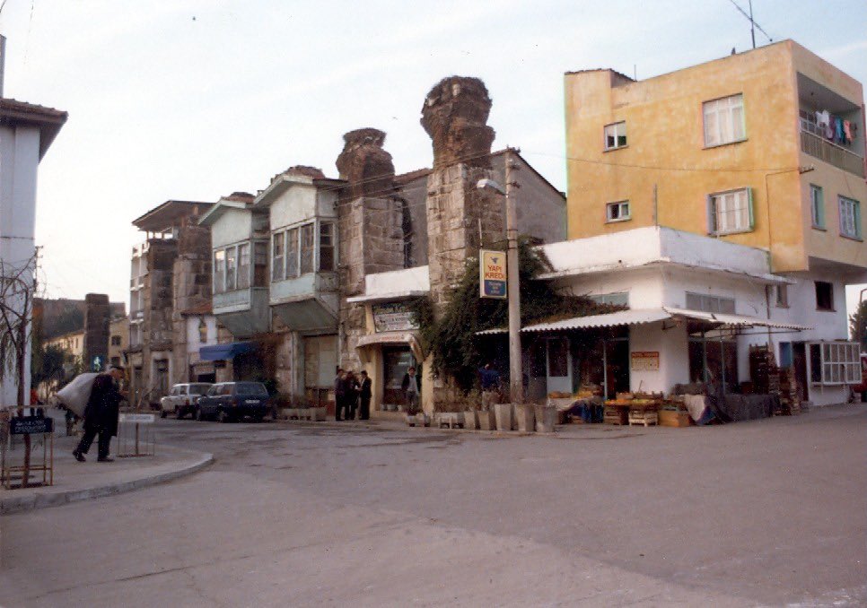 Geçmişten bir kare Efes Selçuk Su Kemerleri…