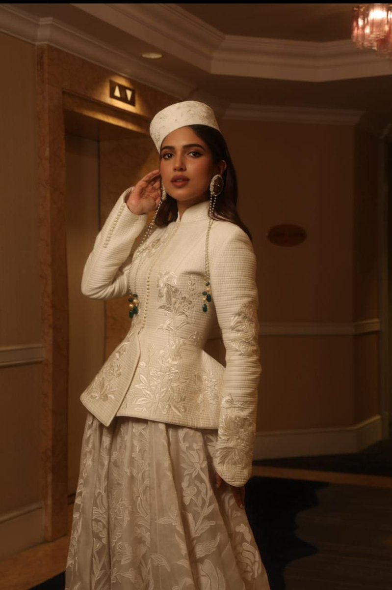 filmfare's tweet image. Classic, divine, unforgettable.✨

Bhumi turns heads in her white traditional attire while giving tribute to #RohitBal. 🤍

#BhumiPednekar #Celebs #FilmfareFashion