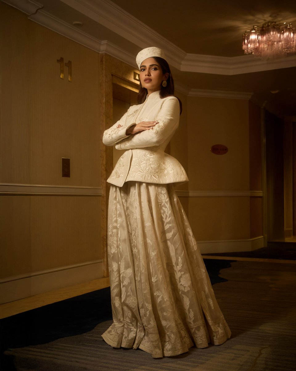 filmfare's tweet image. Classic, divine, unforgettable.✨

Bhumi turns heads in her white traditional attire while giving tribute to #RohitBal. 🤍

#BhumiPednekar #Celebs #FilmfareFashion