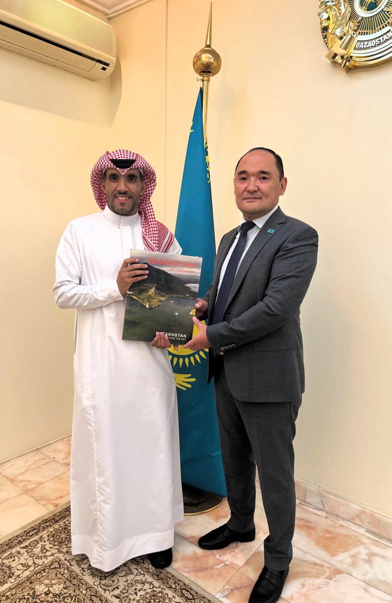 Meeting with the famous calligrapher, Member of the Saudi Scientific Society of Arabic Calligraphy, <a href="/fa14had04/">الخطاط فهد الزهراني</a> Fahad Al-Zahrani. We discussed issues of cultural cooperation and prospects for the implementation of joint projects in the fields of art and Arabic calligraphy.