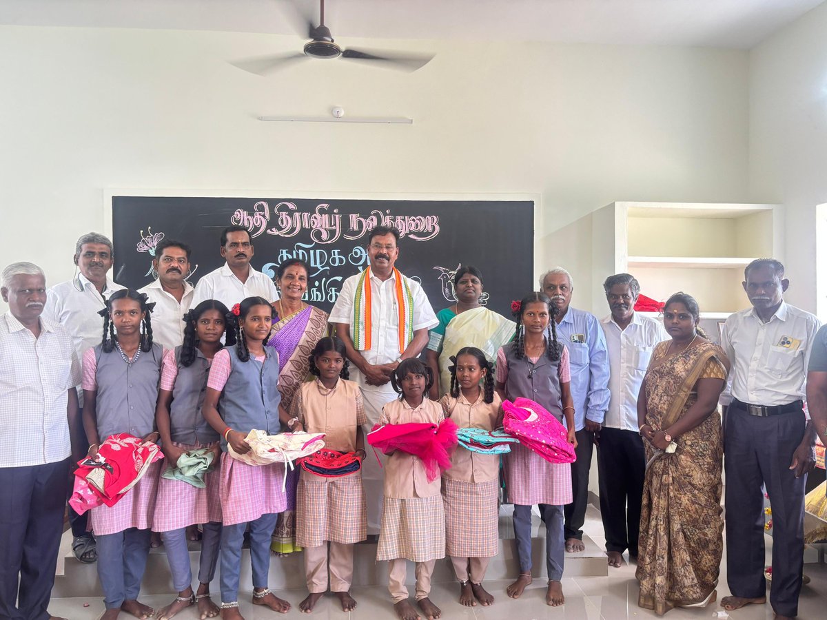 ruby_manoharan's tweet image. இன்று மூலைக்கரைப்பட்டி பேரூராட்சி கடம்பன்குளம் அரசு ஆதிதிராவிடர் மேல்நிலைப்பள்ளியில் நான் தொடர்ந்து கோரிக்கை வைத்ததின் பேரில் கூடுதலாக புதிய 6 வகுப்பறைகள் நபார்டு திட்டத்தின் கீழ் ரூ.1.47 கோடி மதிப்பீட்டில் அமைக்கப்பட்டுள்ளது. அதனை இன்று (6.25) தமிழ்நாடு முதலமைச்சர் திரு ஸ்டாலின்…