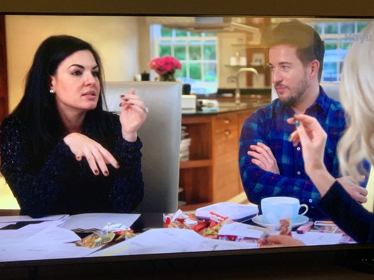 James636892330's tweet image. I didn’t realise Nicole O’Neil was Caroline stanburys party planner #rhos #ladiesoflondon