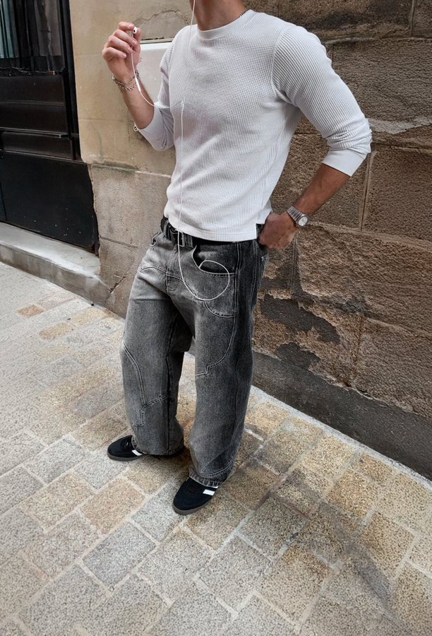 AstroMagazine_'s tweet photo. Le dernier drop denim de chez Genese c'est chaud... 😮‍💨

Lien : https://t.co/KZmWoQBIhN https://t.co/LldbuIM3a5