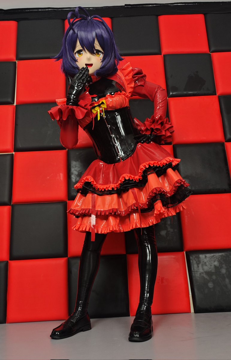 超级～大裙子！
📷 <a href="/HMSGuo/">锅 (一口汇集了大英全部智慧的平底锅)</a>