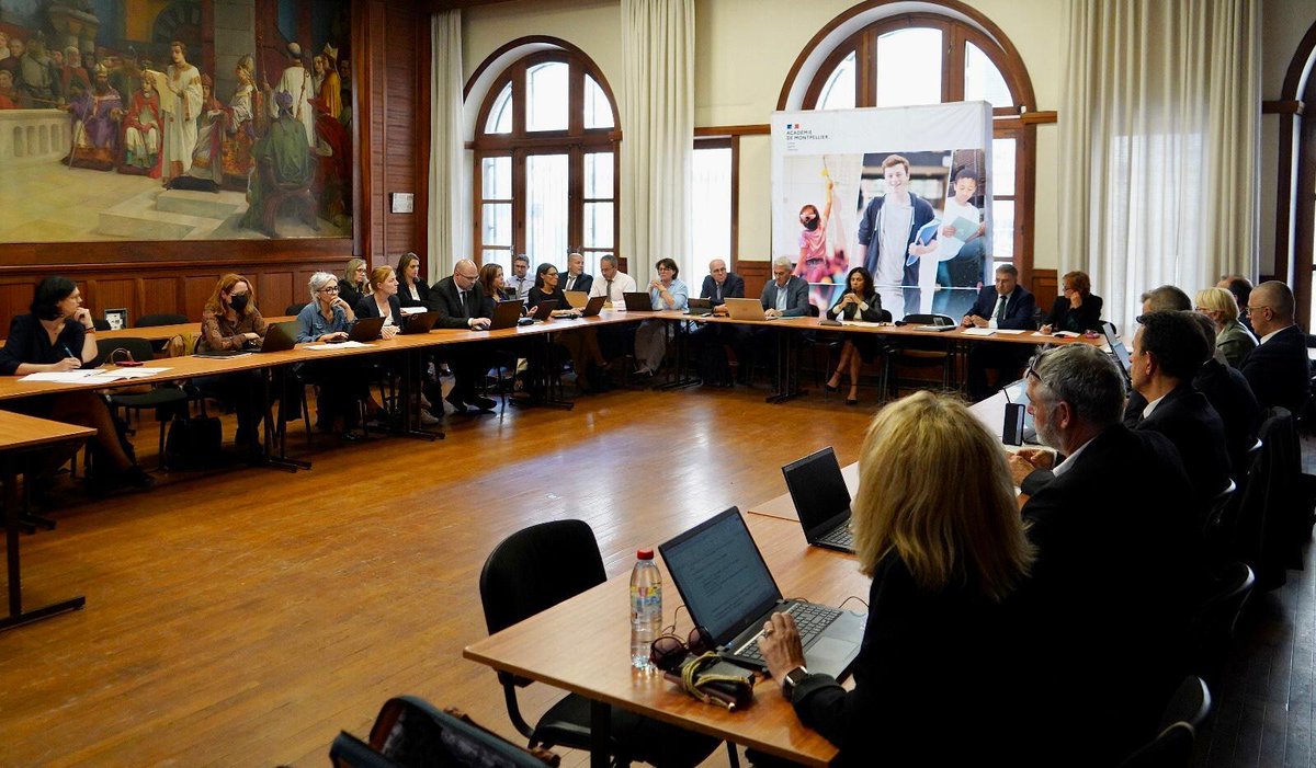 Académie Montpellier (@acmontpellier) on Twitter photo . <a href="/CDrucker_Godard/">Carole Godard</a> a réuni les membres du CASF avec un objectif clair : garantir la maîtrise des savoirs fondamentaux par tous les élèves et élever leur niveau.
1️⃣Diagnostic territorial approfondi
2️⃣Pilotage de proximité
3️⃣Formation et accompagnement
4️⃣Accompagnement des réformes . <a href="/CDrucker_Godard/">Carole Godard</a> a réuni les membres du CASF avec un objectif clair : garantir la maîtrise des savoirs fondamentaux par tous les élèves et élever leur niveau.
1️⃣Diagnostic territorial approfondi
2️⃣Pilotage de proximité
3️⃣Formation et accompagnement
4️⃣Accompagnement des réformes