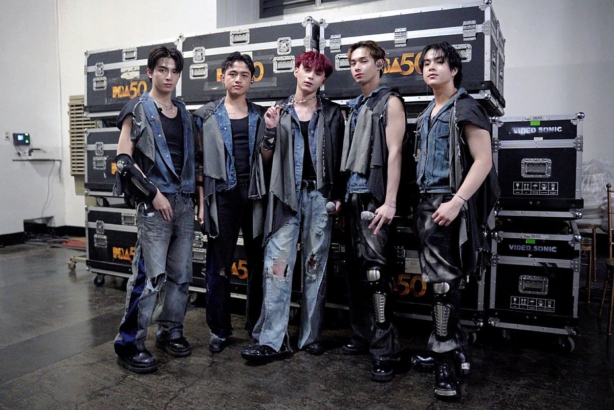 VXON AT PBA 50: SOLID WEEKEND 🔥

Fit check 😎 Serving looks—should we bless your feed with more? 👀

Styled by: daveadrenstyleph
Hair by: Miggy Carbonilla

#VXON #PBA50 #PBA50LID