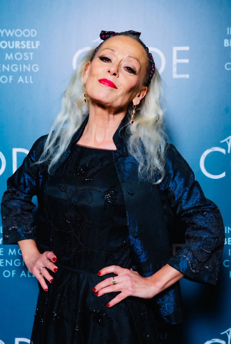 Dahhhhhlings….only 8 more shows to go. Come see us and enjoy the cocktail party <a href="/swkplay/">Southwark Playhouse</a> Elephant theatre 🎭 if you can. 
Then I’m off on holiday…. 
🍸🤩👙🏝️😎