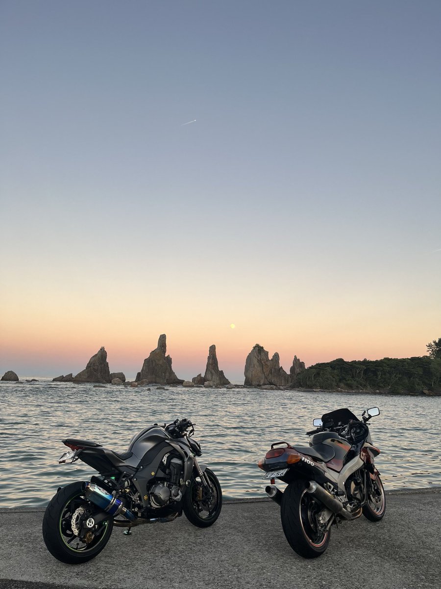 R4nnnnn's tweet photo. お父さんとちょこっとツーリング行ってきたヨ‼️新しいジャケットかっこいいでしょ
#z1000 https://t.co/0zlRxtxcHX
