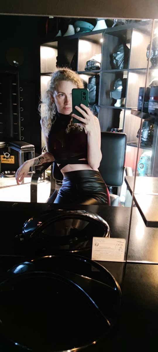 Starte Kinky mit mir in die Woche 🧨🔥