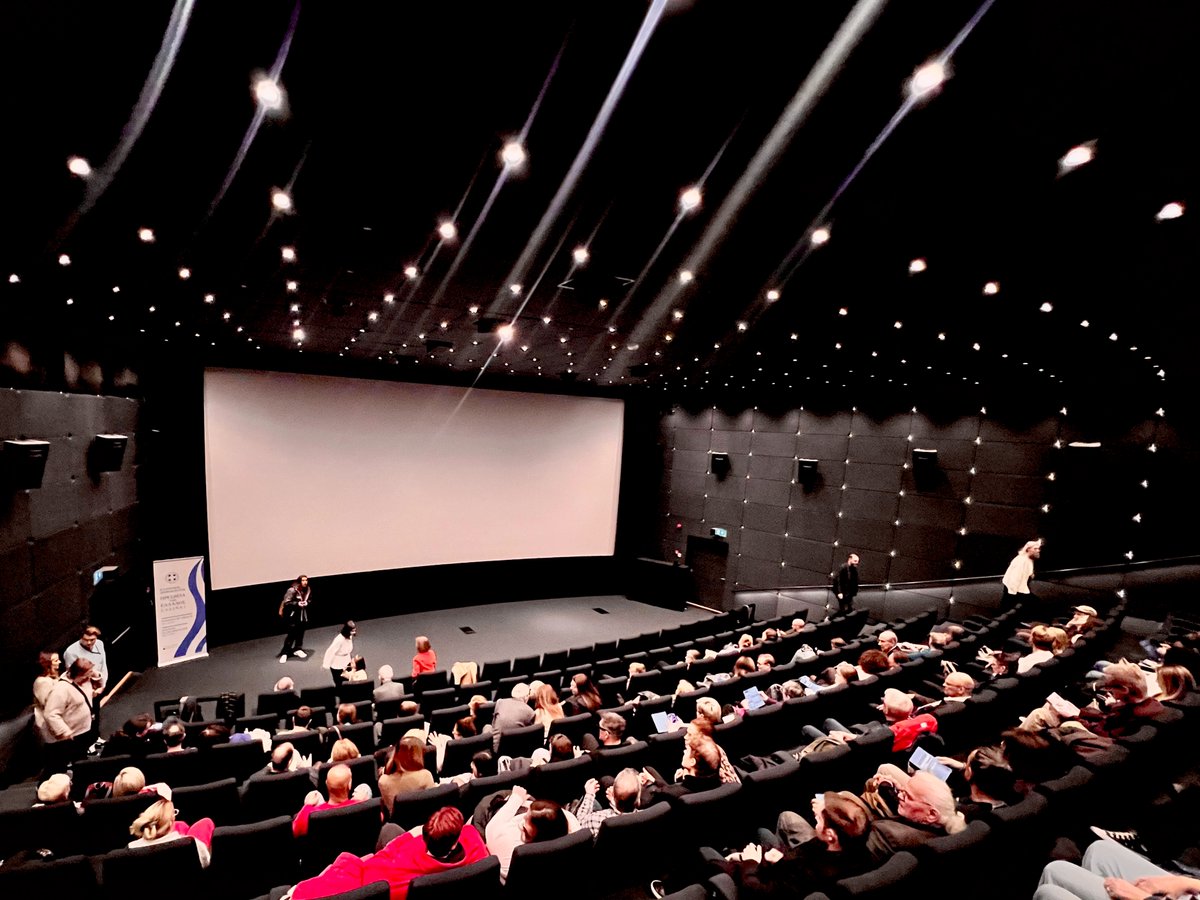 HelsinkiGreek's tweet photo. 🇬🇷��Huge thanks to everyone who joined us for "Murderess" by Eva Nathena at the
🇪🇺 #EuropeanFilmWeeks in Helsinki!
✨Honored to have the Director & the Producer with us!
🙏 Many thanks to @EUkomissio. Looking forward to next year!
#EuropeanFilmWeeks #Murderess #GreekCinema https://t.co/Q7ewsV1Tdc